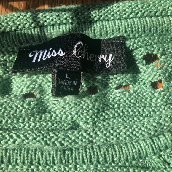 Miss Cherry High-Low Crew Neck Crochet Sweater - Picture 2 of 7